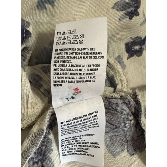 American Eagle adorable v-neck pull over blouse - Picture 9 of 9